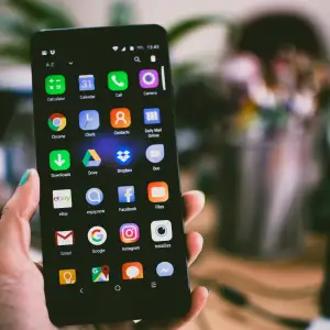 Ekran Parlaklığını Otomatik Yapın